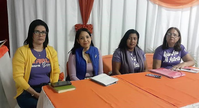 Mujeres de Punta de Mata y El Tejero se forman como defensoras comunales