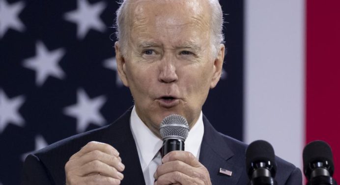 Otra casa de Biden es registrada por el FBI en busca de documentos clasificados