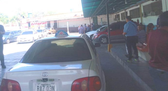 Ruta de Quiriquire tarda hasta más de una hora para salir del terminal