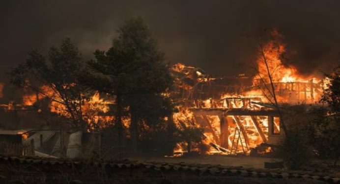 Sube a 22 el número de muertos por los incendios en Chile