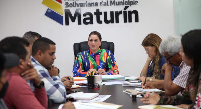 Ana Fuentes evalúa y planifica programas de ornato, vialidad e infraestructura