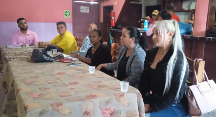 Autoridades municipales se reunieron con los contribuyentes formales de Uracoa