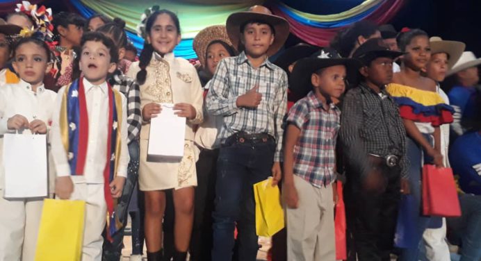 Camila Cabeza y Andrés Barreto ganan pase a la audición estadal de Talento de Corazón Infantil