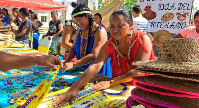 Con gran feria Alcaldía de Sotillo conmemoró el Día del Artesano