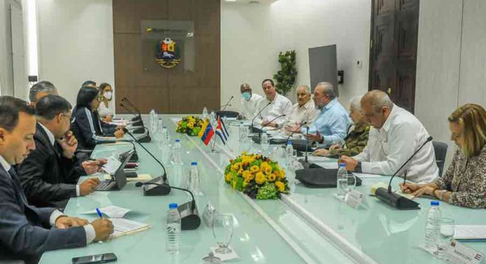 Cuba y Venezuela trabajan en oportunidades de cooperación