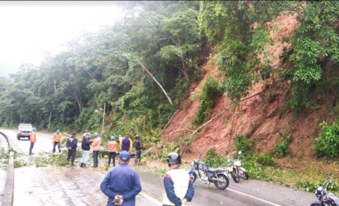 fuertes lluvias generaron deslizamiento de tierra que impide paso en carretera de trujillo laverdaddemonagas.com trujillo28.3