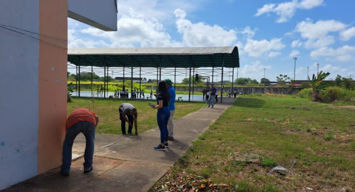 Gobernación de Monagas inspecciona escuela Adriana Rengel de Sequera