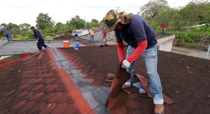 Gobernación inicia trabajos de impermeabilización en escuela de La Candelaria