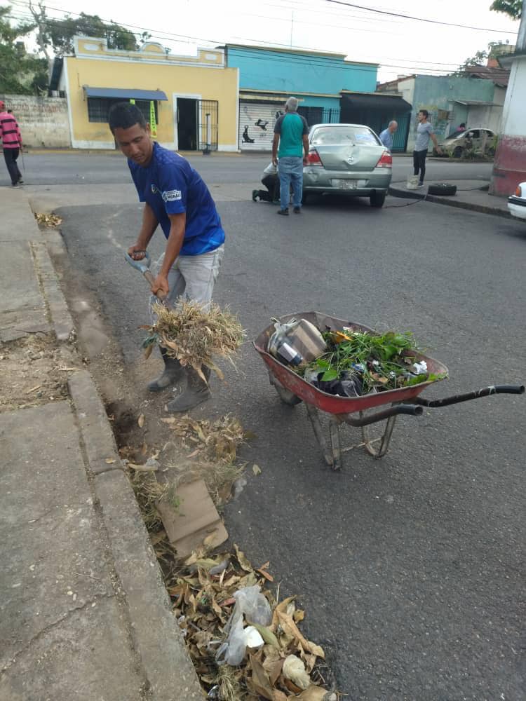 gobernacion le cambia el rostro a viviendas en el casco central de maturin laverdaddemonagas.com limpieza33