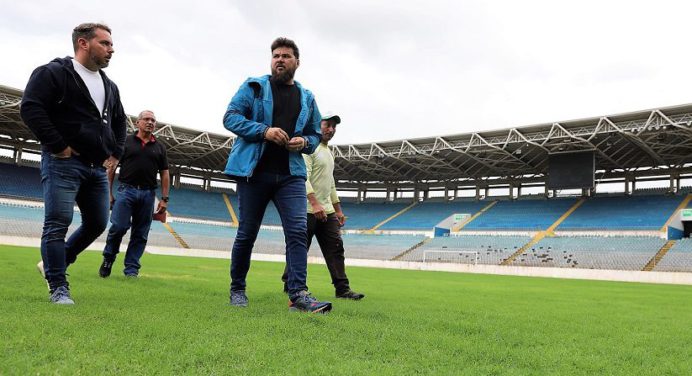 Gobernador Ernesto Luna supervisa los trabajos en el Monumental de Maturín