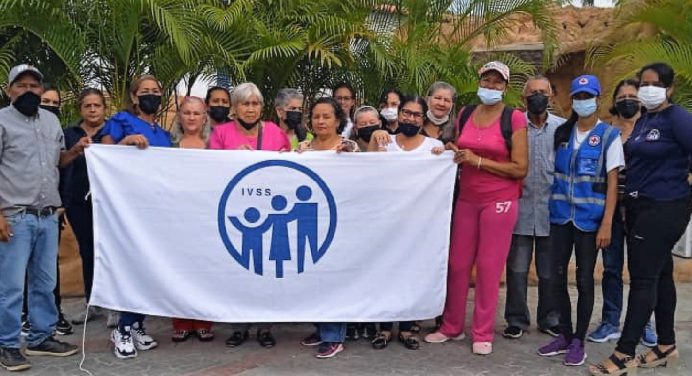 IVSS Punta de Mata realizó paseo turístico a pensionados de Zamora