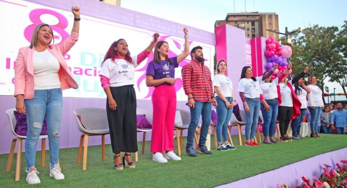 Luna y Fuentes celebraron junto a las monaguenses el Día Internacional de la Mujer
