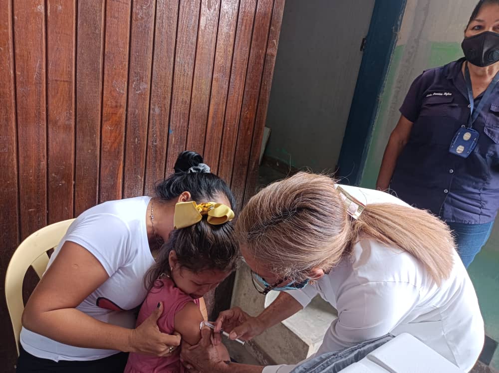 Más de 200 niños atendidos en jornada médico asistencial en E.T. Padre Luis Ormieres