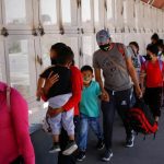 El Instituto Nacional de Migración (INM) del Gobierno mexicano informó que permitirá el tránsito de extranjeros