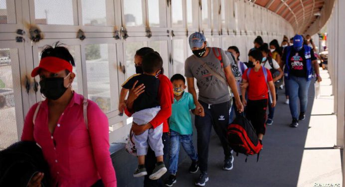 México autoriza entrada de migrantes venezolanos a Estados Unidos