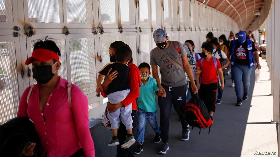 El Instituto Nacional de Migración (INM) del Gobierno mexicano informó que permitirá el tránsito de extranjeros