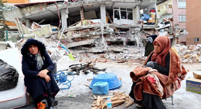 Muertes por terremotos de febrero en Turquía se acerca a 50.000