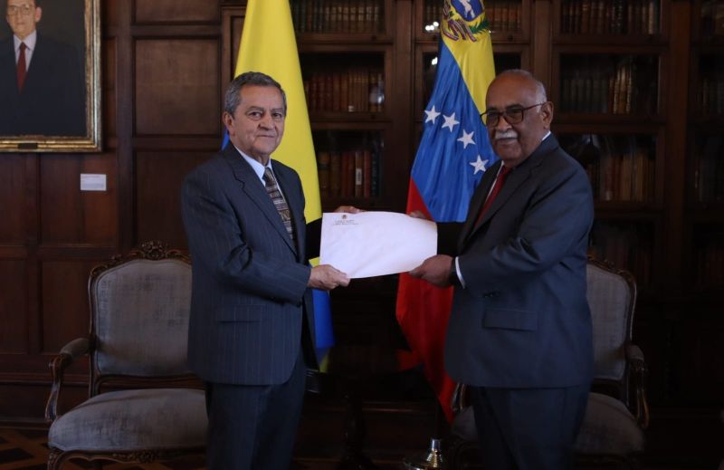 El nuevo Embajador de Venezuela en Colombia sustituye en la responsabilidad a Félix Plasencia