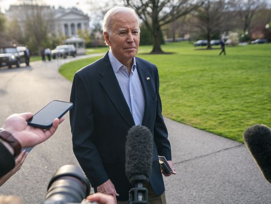El presidente Joe Biden fue cauteloso y no ofreció opinión sobre la imputación de Donald Trump