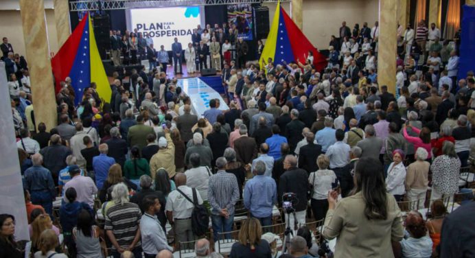 Prosperi promete recuperar al país con cuatro líneas estratégicas