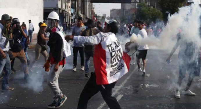 Protestas en el sur de Perú dejaron 27 heridos