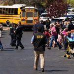 La policía llegó a la escuela a los 14 minutos de la llamada de emergencia