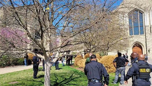 La responsable del tiroteo fue abatida por las fuerzas policiales, a las cuales enfrentó