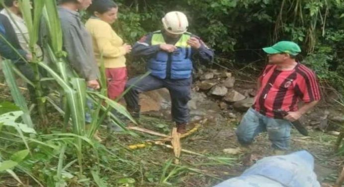 Un muerto dejan lluvias en el estado Mérida