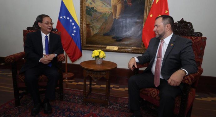 Venezuela sigue buscando elevar su nivel de relaciones bilaterales con Irán y China