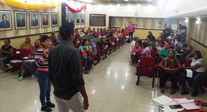 Voceros de comités de salud reciben formación en Monagas