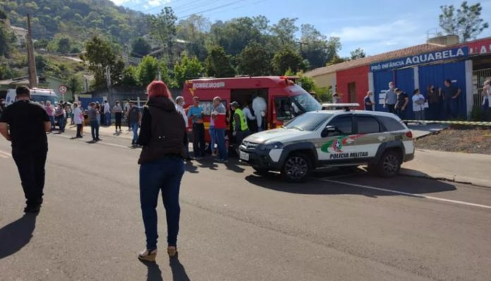 El ataque fue perpetrado por un joven, quien invadió una guardería del municipio de Saudade, en el estado de Santa Catarina,