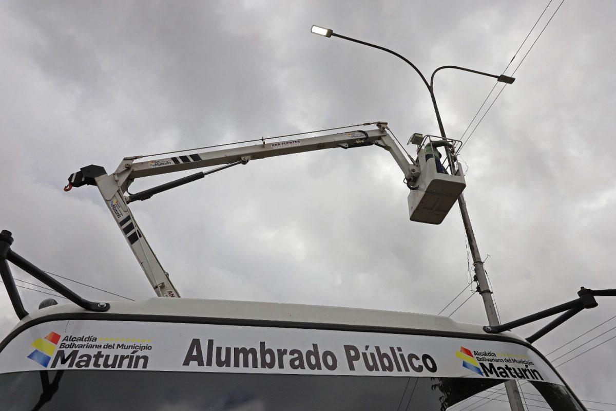 La alcaldesa Ana Fuentes sigue trabajando por una ciudad limpia, ordenada e iluminada