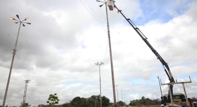 Alcaldía de Maturín inicia instalación de 362 luminarias en las parroquias Los Godos y Jusepín