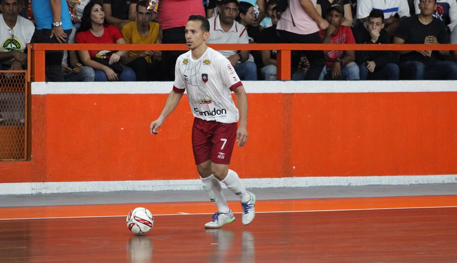 Ángel Pereda viene de jugar en Ecuador