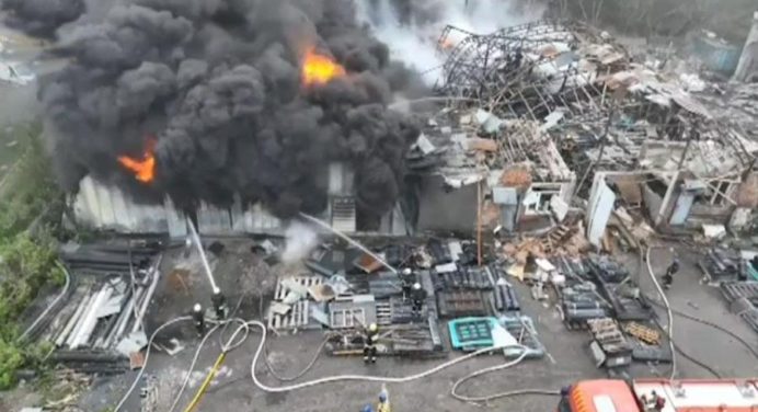 Bombardeo masivo de Rusia sobre ciudades de Ucrania deja al menos 21 muertos