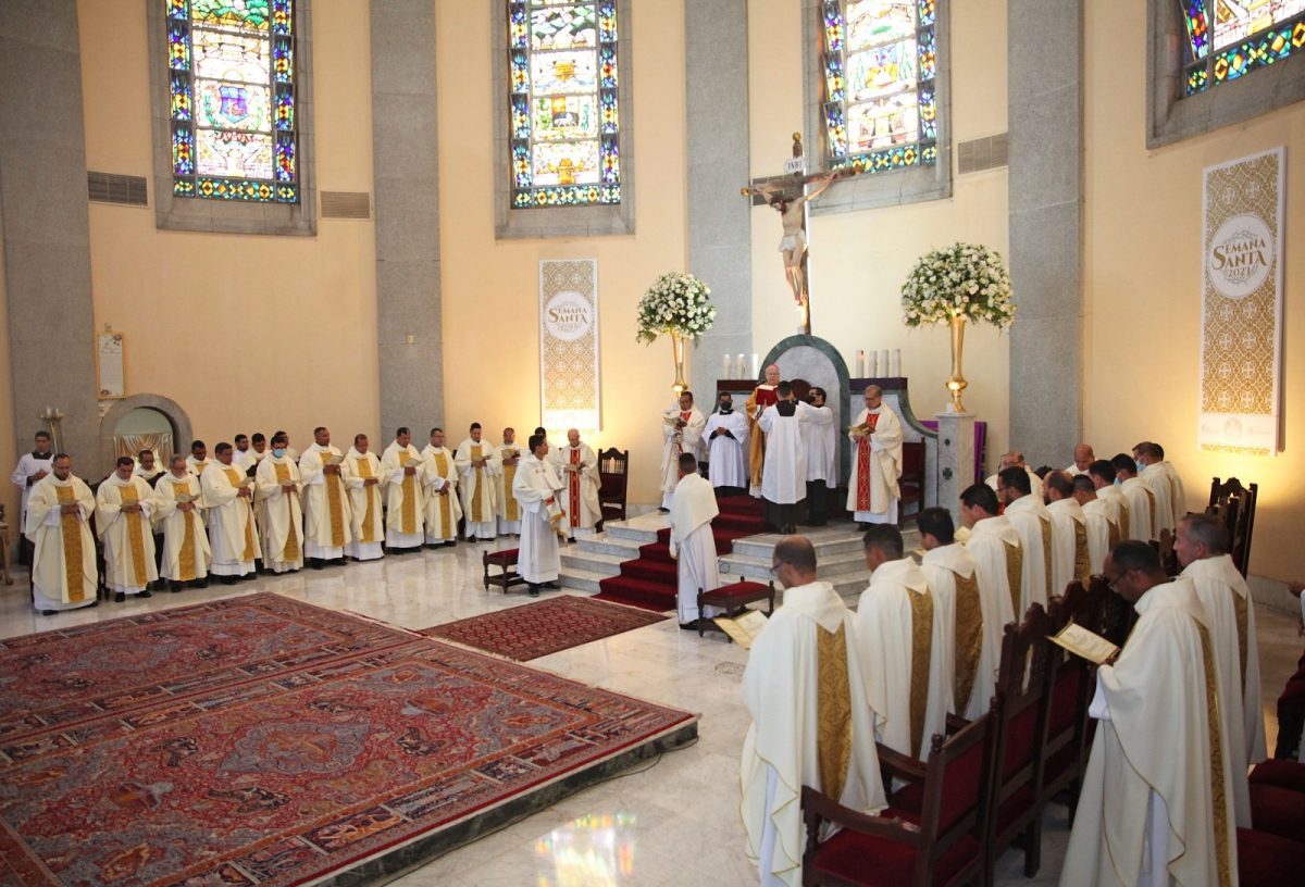 diocesis de maturin celebro la misa crismal y renovo los votos de su clero laverdaddemonagas.com misa2