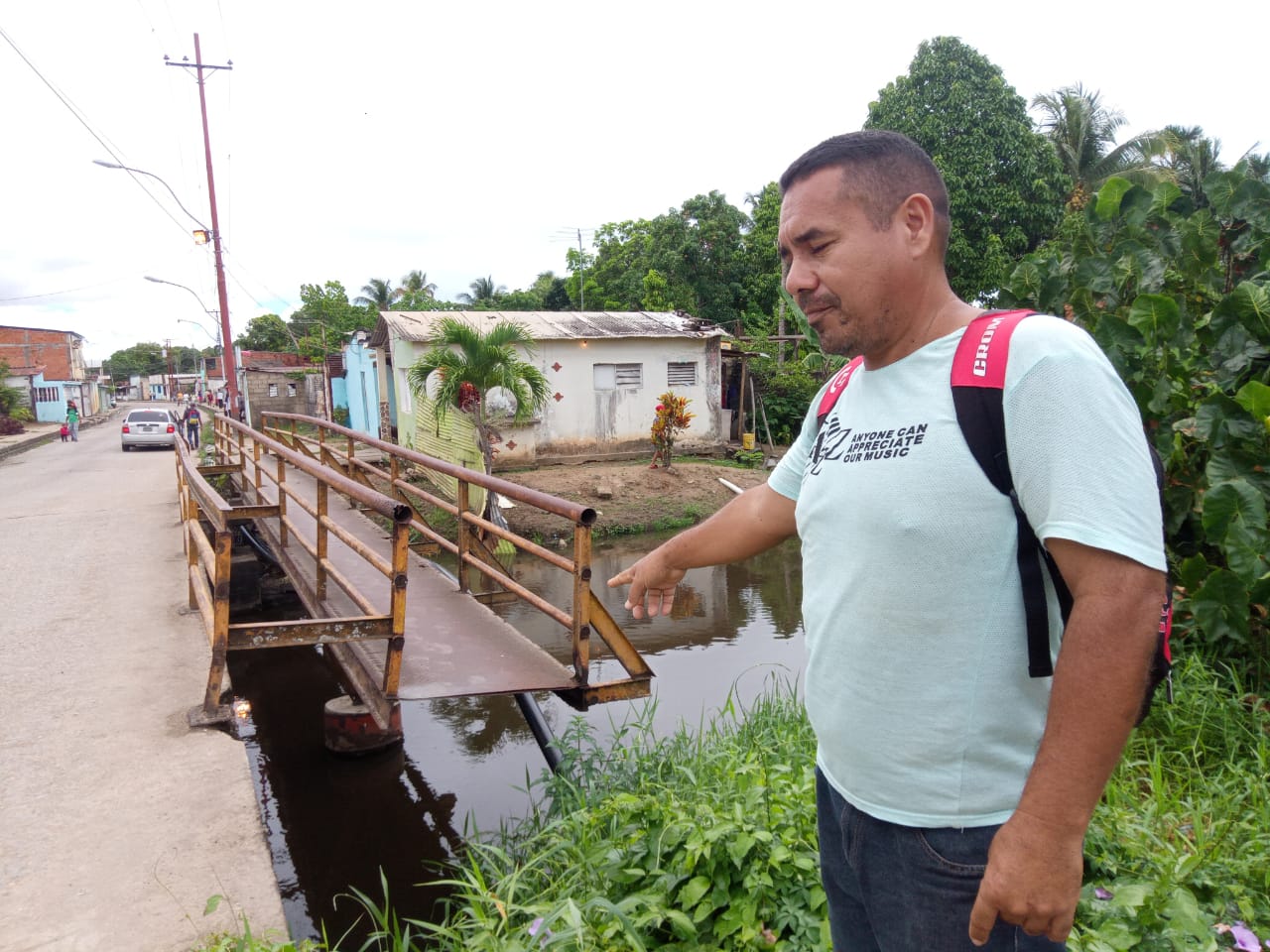 Los vecinos de Prados del Sur piden que urgente limpien el caño