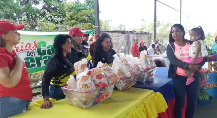 Feria del campo soberano beneficia a 383 familias en Santa Bárbara de Tapirín