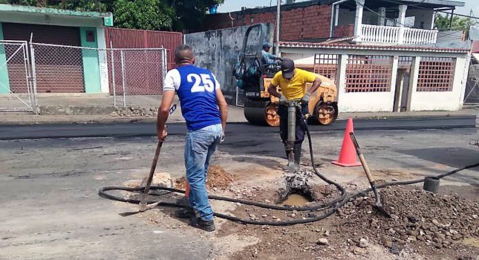 Gobernación repara tubería de agua potable en La Puente