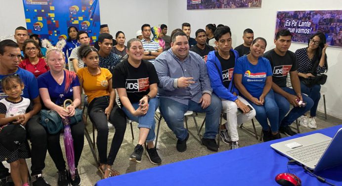 Jóvenes de UNT Monagas respaldan propuesta de que Rosales sea candidato presidencial