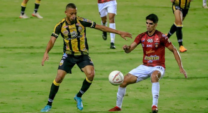 Deportivo Táchira y Caracas FC se midieron en un nuevo clásico de la Liga FUTVE