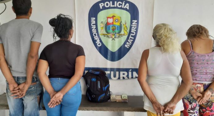Polimaturín capturó a cuatro sujetos por hurtar un bolso con dinero