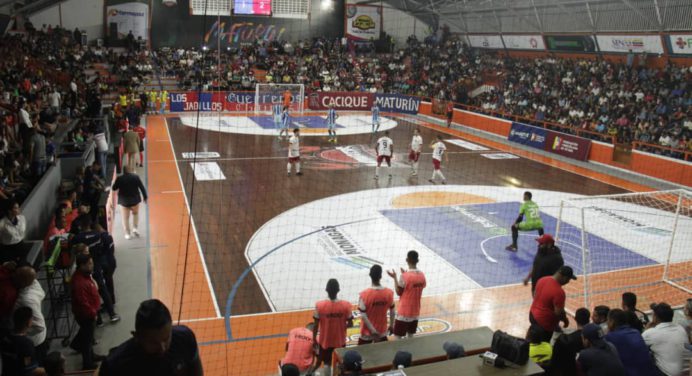 Monagas Futsal Club no pudo en su debut y cayó en un electrizante partido