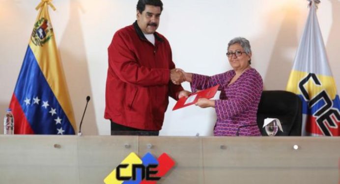 Maduro y otras personalidades lamentaron la pérdida de Tibisay Lucena