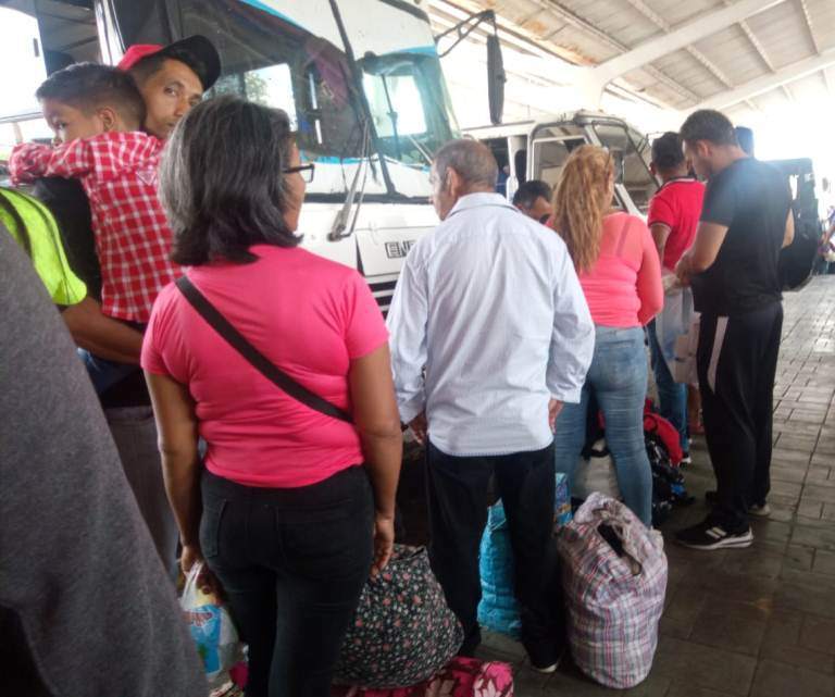 maturineses comenzaron a salir por el terminal interurbano laverdaddemonagas.com whatsapp image 2023 04 03 at 3.13.46 pm 2