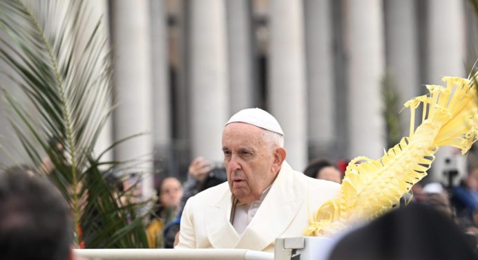 Papa Francisco retoma su agenda y carga contra el trabajo en negro y precario