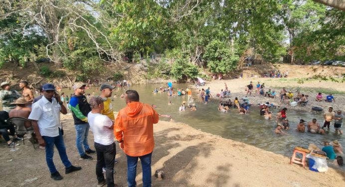 Propios y visitantes disfrutaron la Semana Mayor en balnearios de Cedeño