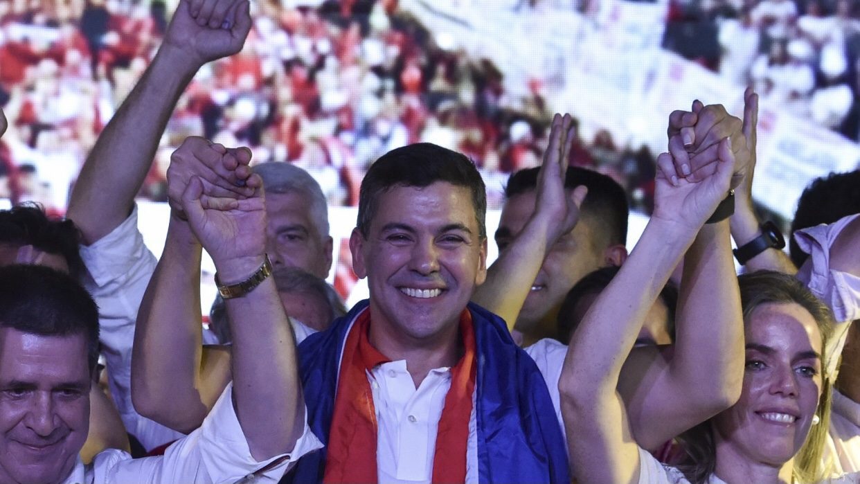 Santiago Peña es el nuevo presidente de Paraguay