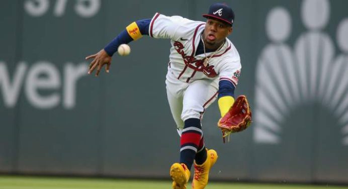 ¡Una joya! Ronald Acuña Jr. le robó un jonrón a Juan Soto (+Video)