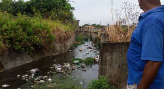 Vecinos solicitan limpieza de caños Universidad y La Muralla antes de las lluvias